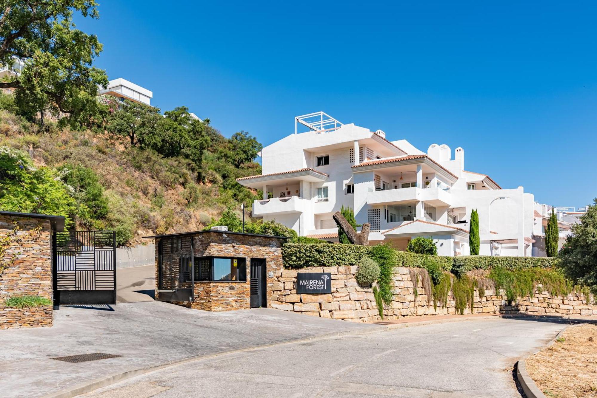 Modern Serene Retreat In Marbella East Ojen Exterior photo